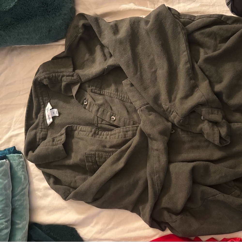 Old Navy Women's Olive Button-Down Shirt - Picture 3 of 7